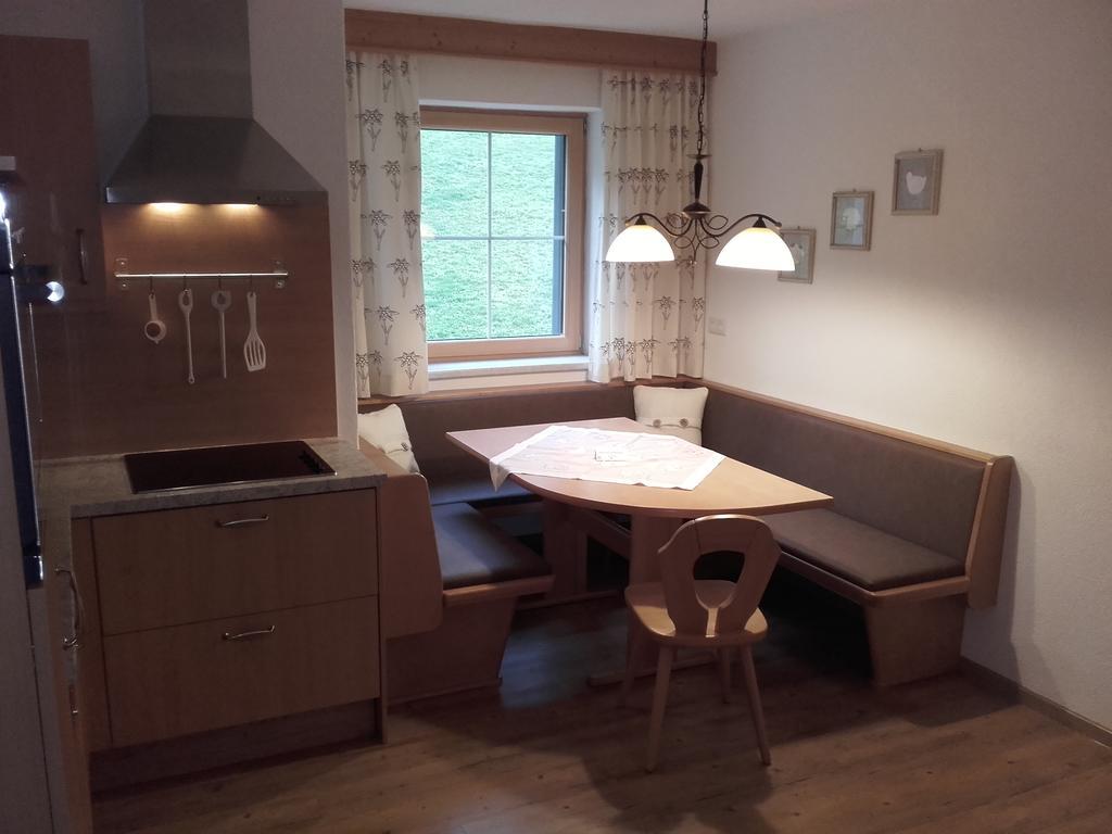 Tirol Appartement Haus Zillertal Zell am Ziller Zimmer foto